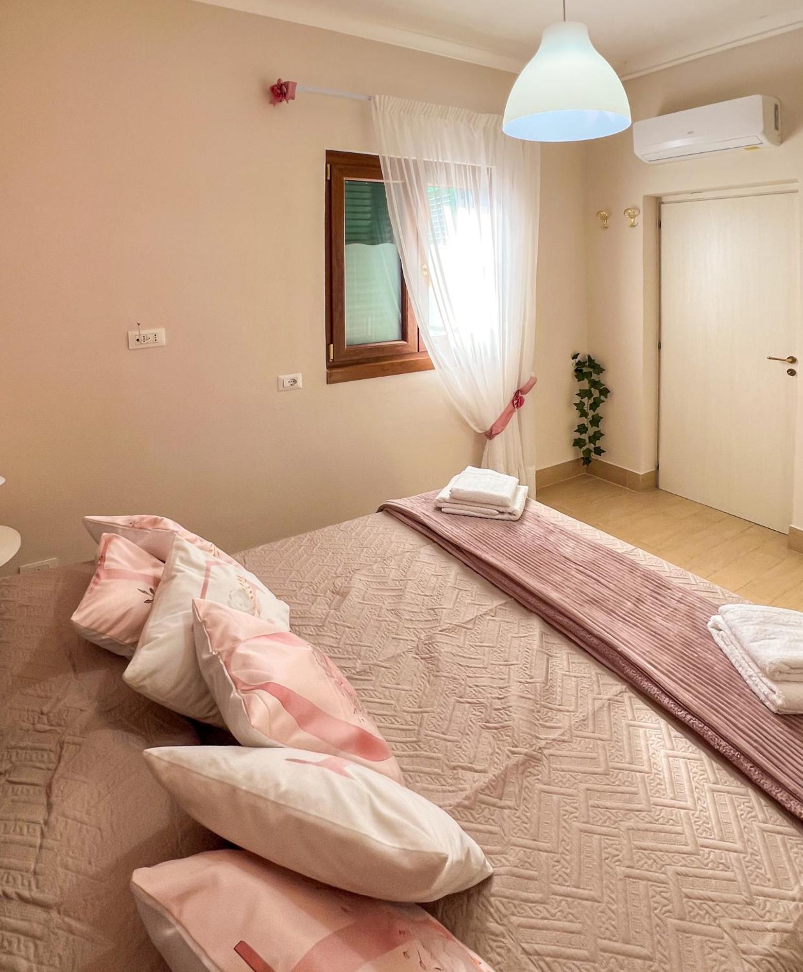 Romantic Suite Napoli Bagian luar foto
