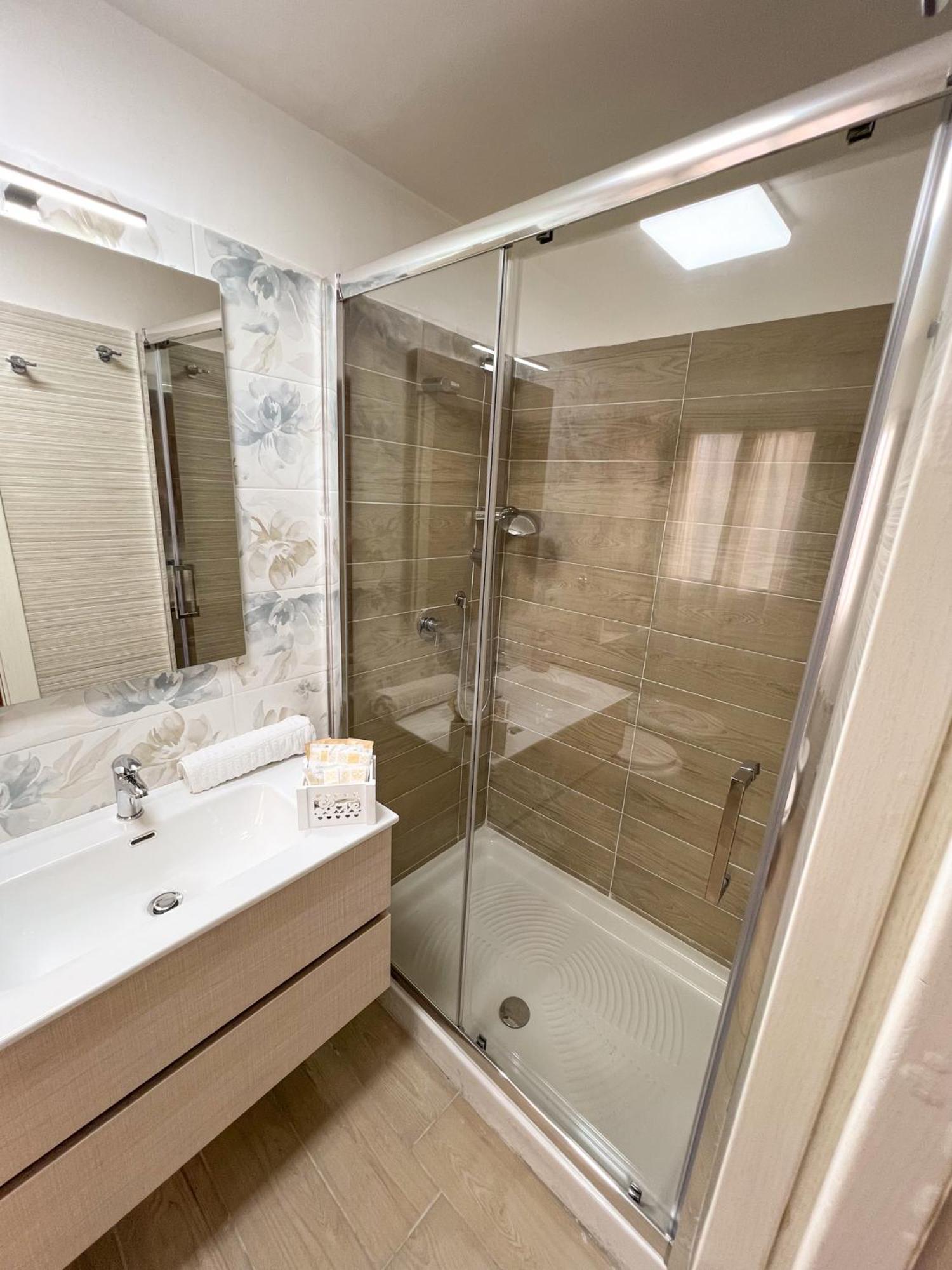 Romantic Suite Napoli Bagian luar foto